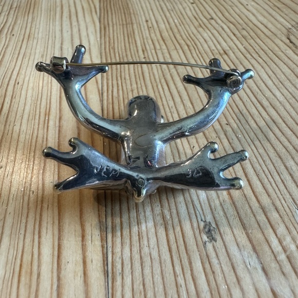 Vintage sterling silver and gold plated tree frog pin - Picture 3 of 3